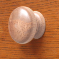 ENK62RI42 Rimu Timber Knob in Polished finish.