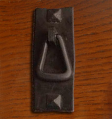 HH4931BL  Iorn 'Craftsman' style Handle in Black finish.